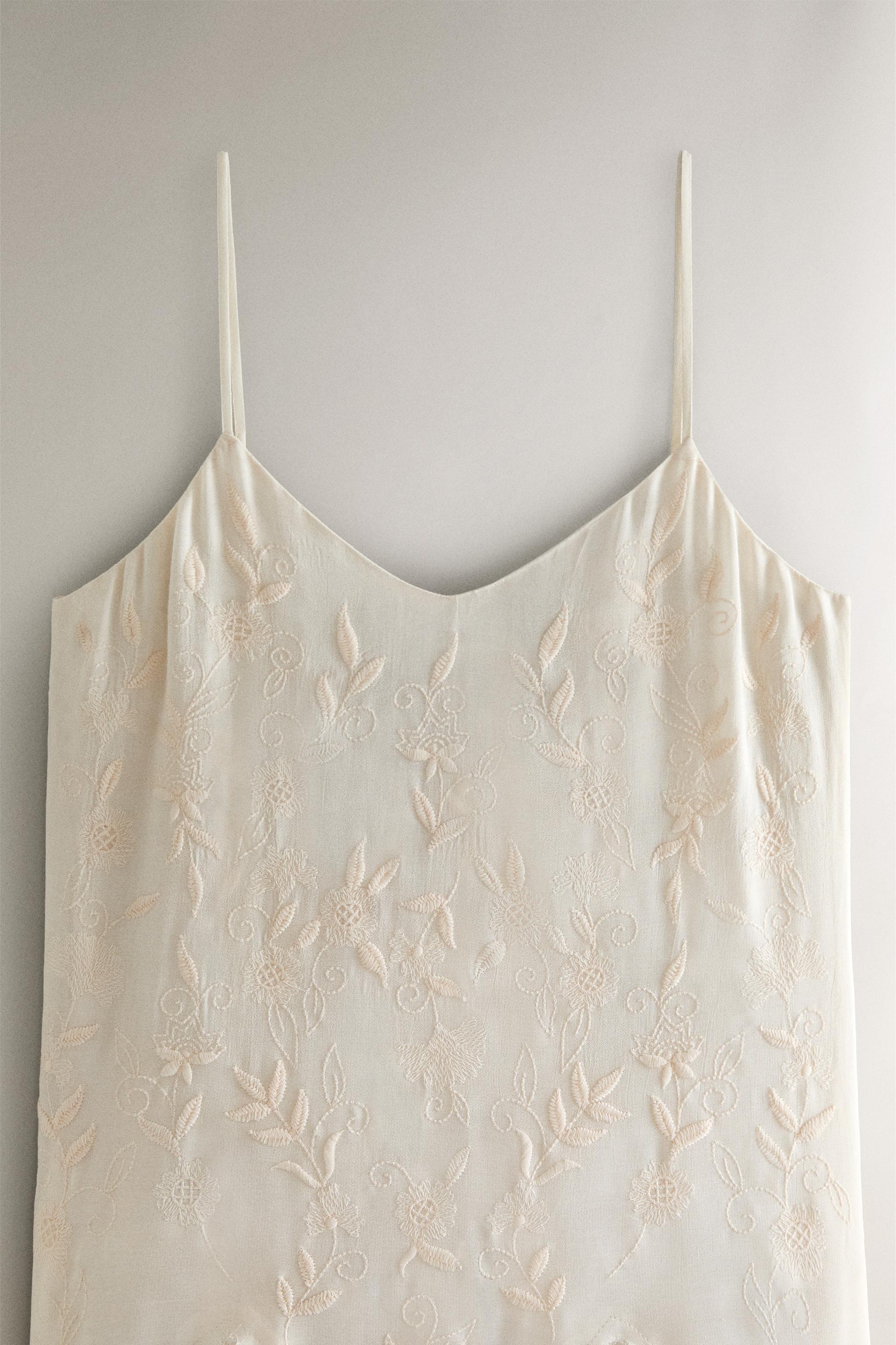 EMBROIDERED NIGHTDRESS